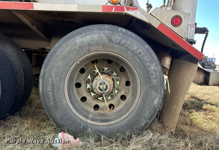 image for item ER8399 2006 Sudenga feed delivery trailer