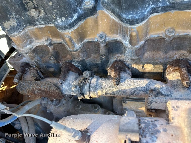 image for item ER8424 2013 Peterbilt 389 semi truck