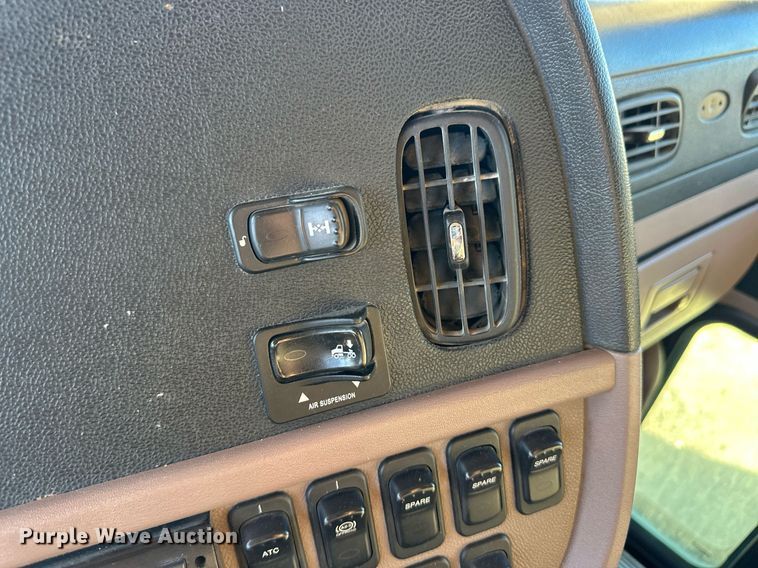 image for item ER8429 2014 Peterbilt 386 semi truck