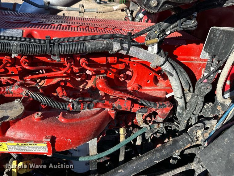 image for item ER8429 2014 Peterbilt 386 semi truck