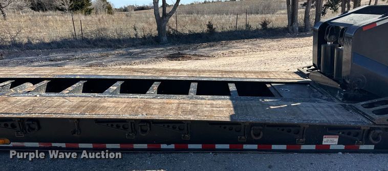 image for item ER8447 2020 Kaufman lowboy equipment trailer