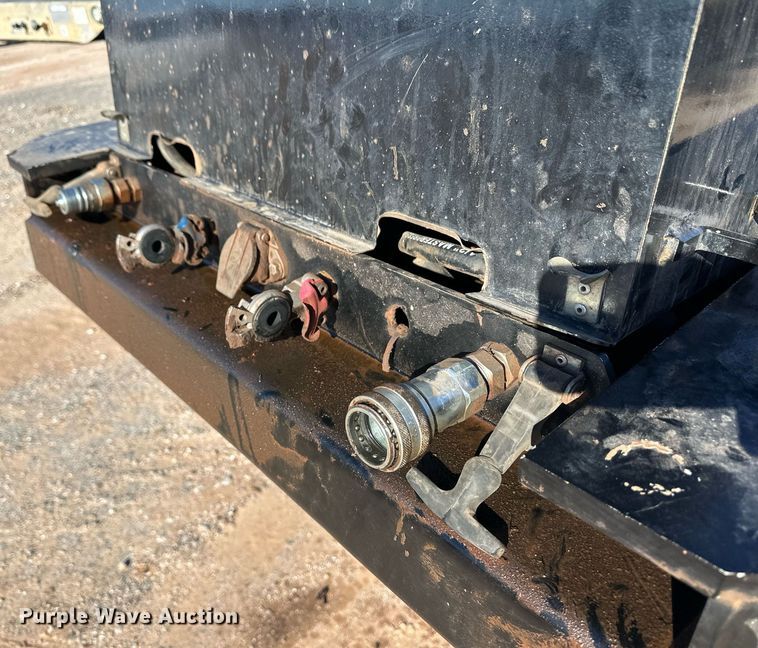 image for item ER8447 2020 Kaufman lowboy equipment trailer