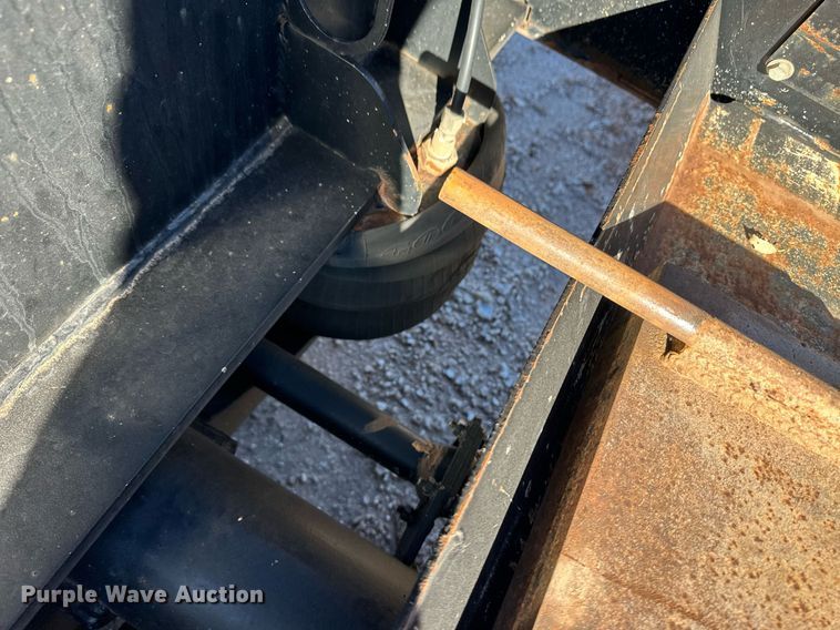 image for item ER8447 2020 Kaufman lowboy equipment trailer