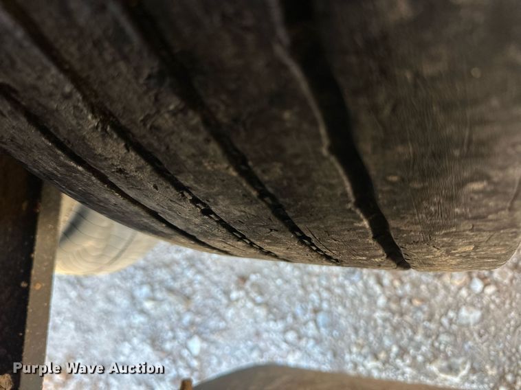 image for item ER8447 2020 Kaufman lowboy equipment trailer