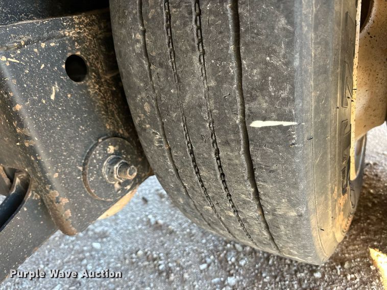 image for item ER8447 2020 Kaufman lowboy equipment trailer