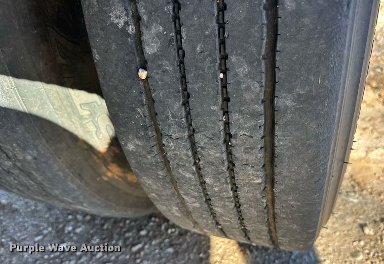 image for item ER8447 2020 Kaufman lowboy equipment trailer