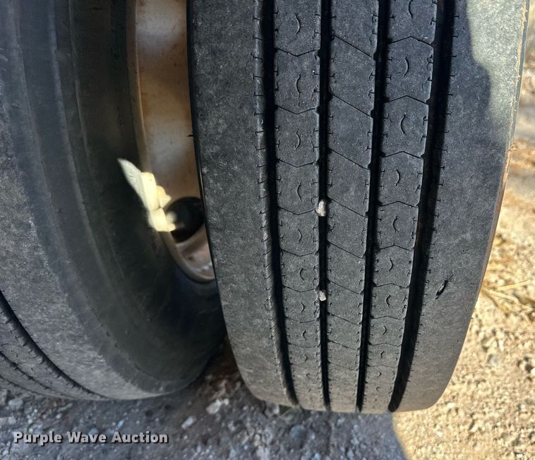 image for item ER8447 2020 Kaufman lowboy equipment trailer