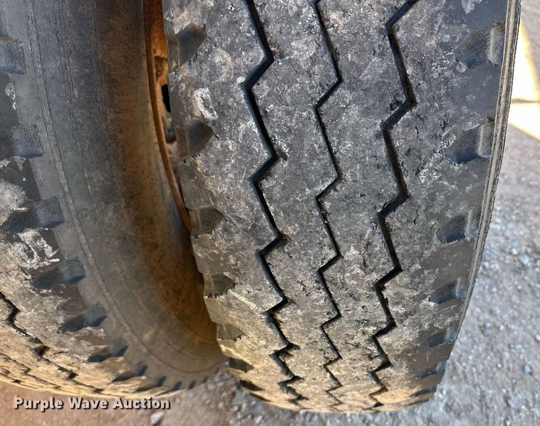 image for item ER8448 2008 CPS Manac  LWBD-240 bottom dump trailer