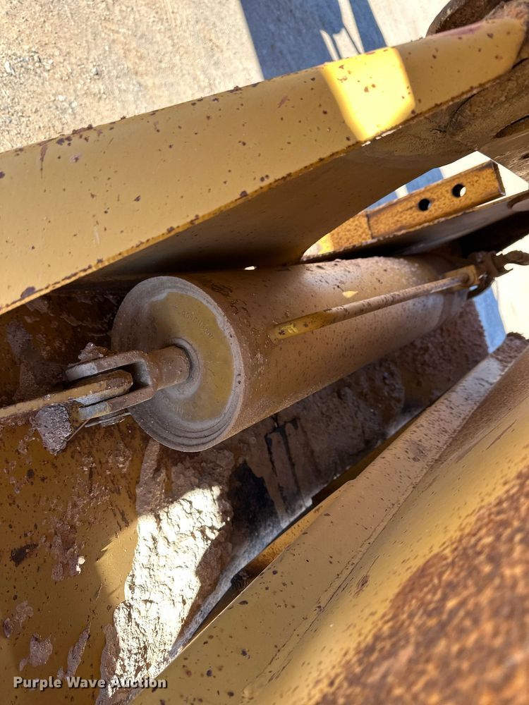 image for item ER8449 1995 Load King bottom dump trailer