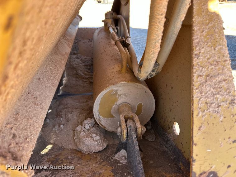 image for item ER8449 1995 Load King bottom dump trailer