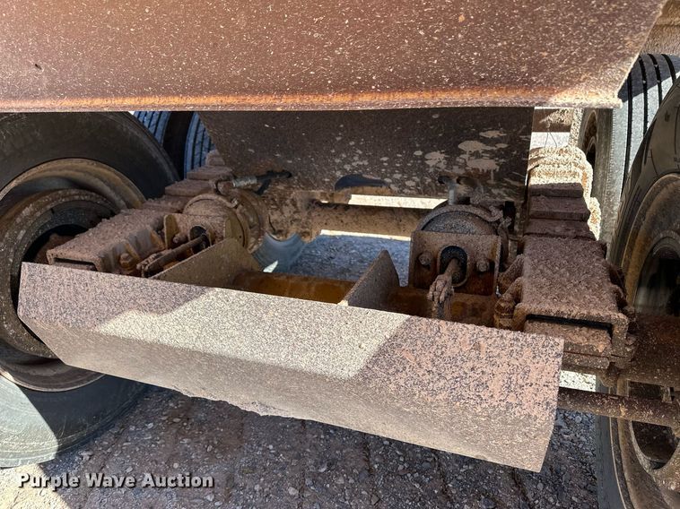 image for item ER8449 1995 Load King bottom dump trailer