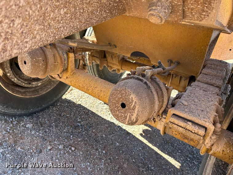 image for item ER8449 1995 Load King bottom dump trailer