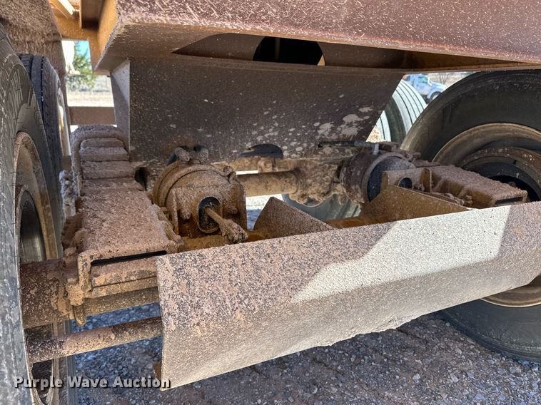 image for item ER8449 1995 Load King bottom dump trailer