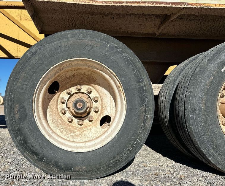 image for item ER8449 1995 Load King bottom dump trailer