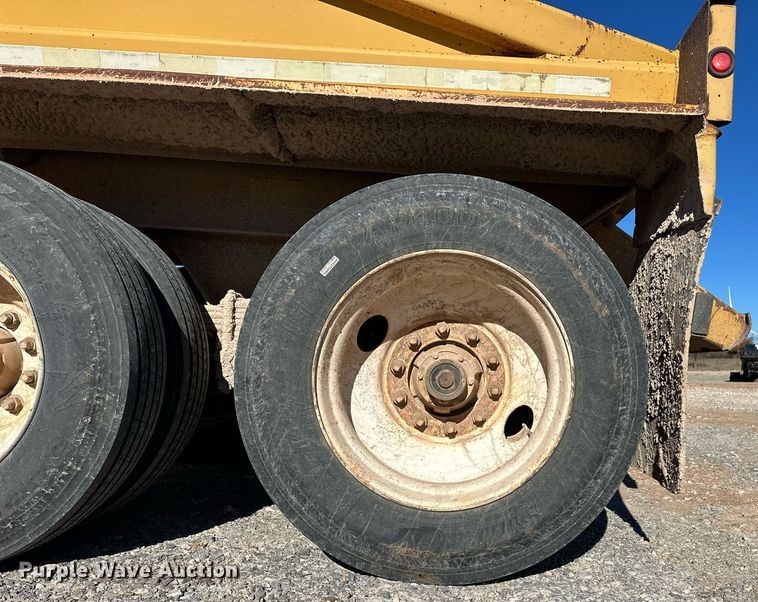 image for item ER8449 1995 Load King bottom dump trailer