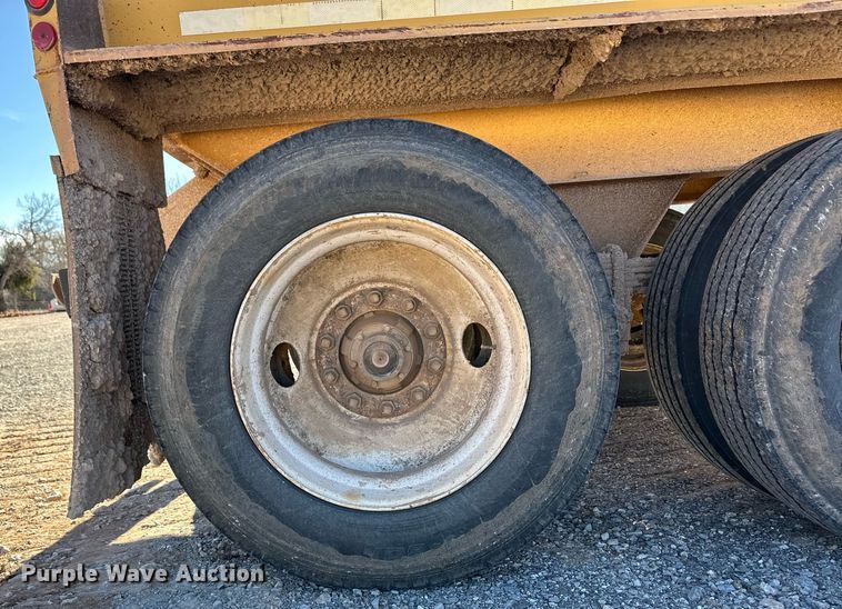 image for item ER8449 1995 Load King bottom dump trailer