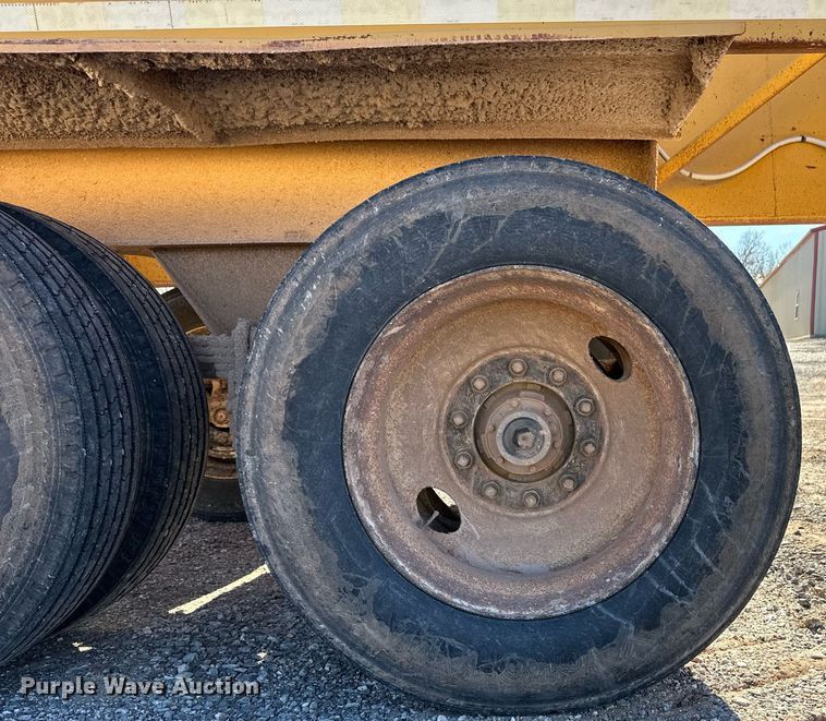 image for item ER8449 1995 Load King bottom dump trailer