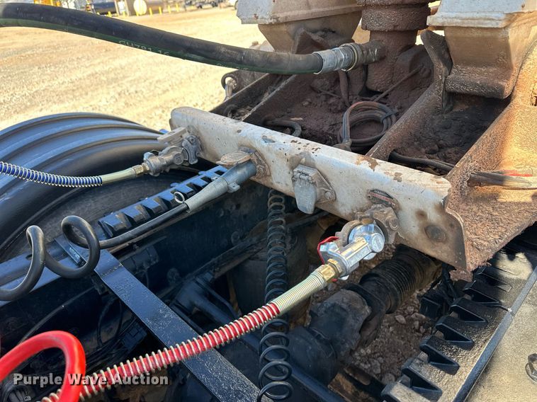 image for item ER8450 2018 Mac end dump trailer