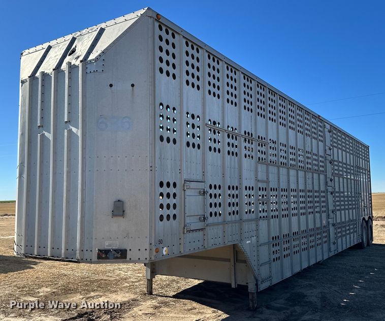 image for item ER8458 1986 Merritt livestock trailer