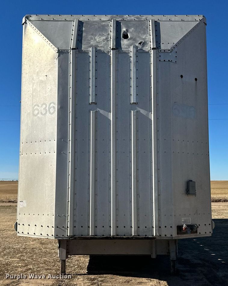 image for item ER8458 1986 Merritt livestock trailer