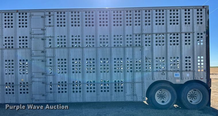 image for item ER8458 1986 Merritt livestock trailer