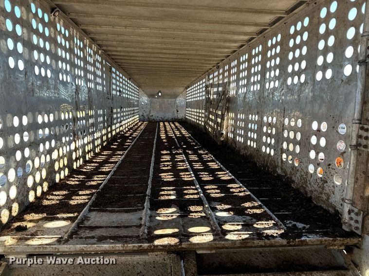image for item ER8458 1986 Merritt livestock trailer