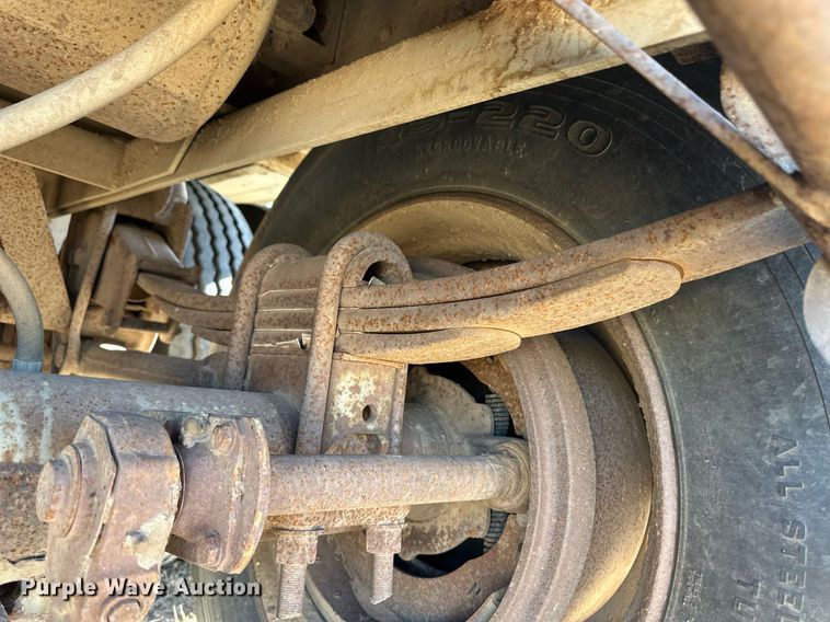 image for item ER8458 1986 Merritt livestock trailer