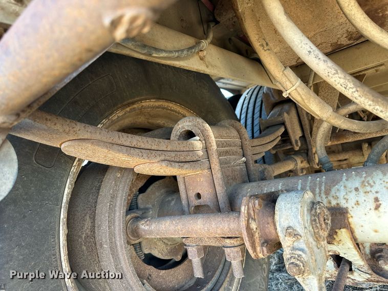 image for item ER8458 1986 Merritt livestock trailer