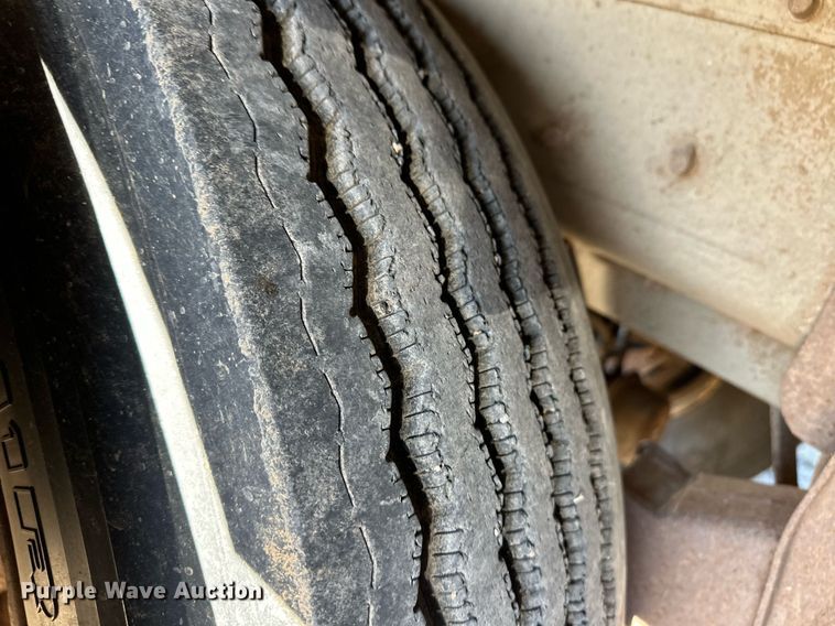 image for item ER8458 1986 Merritt livestock trailer