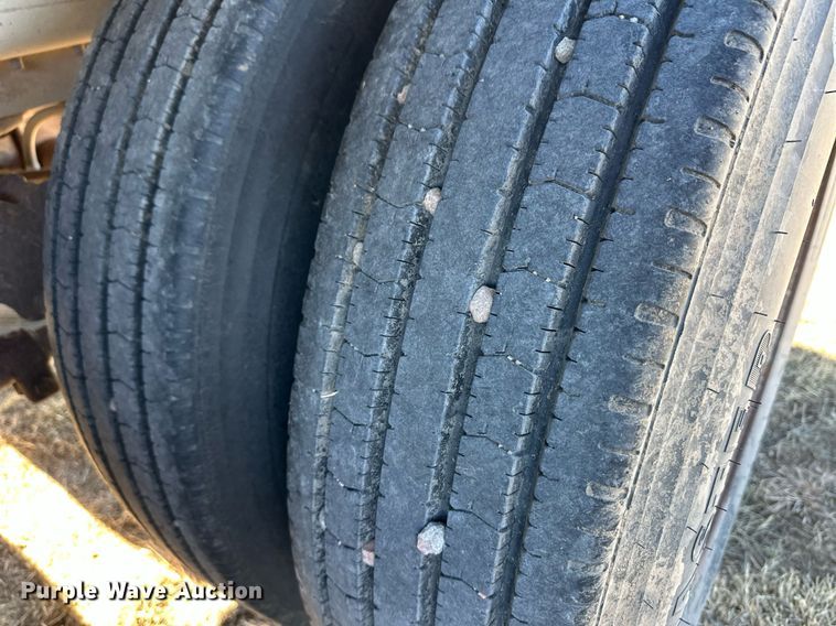 image for item ER8458 1986 Merritt livestock trailer