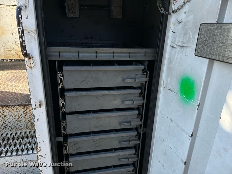 image for item IE9148 2001 Sterling digger derrick truck