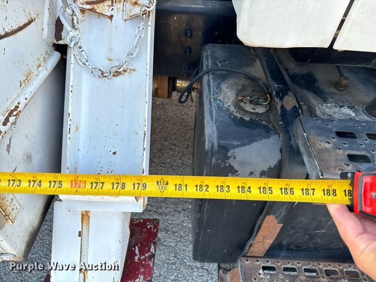 image for item IE9148 2001 Sterling digger derrick truck