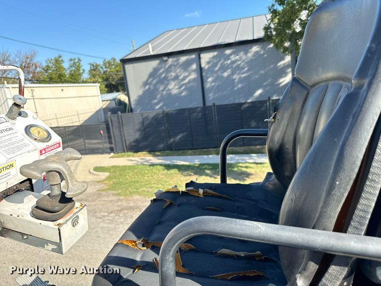 image for item IE9148 2001 Sterling digger derrick truck