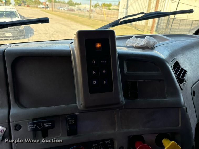 image for item IE9148 2001 Sterling digger derrick truck