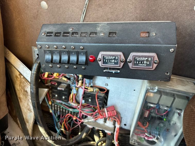 image for item IE9148 2001 Sterling digger derrick truck