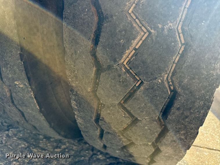 image for item IE9148 2001 Sterling digger derrick truck