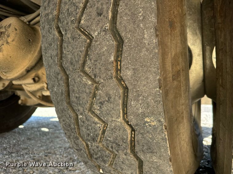 image for item IE9148 2001 Sterling digger derrick truck