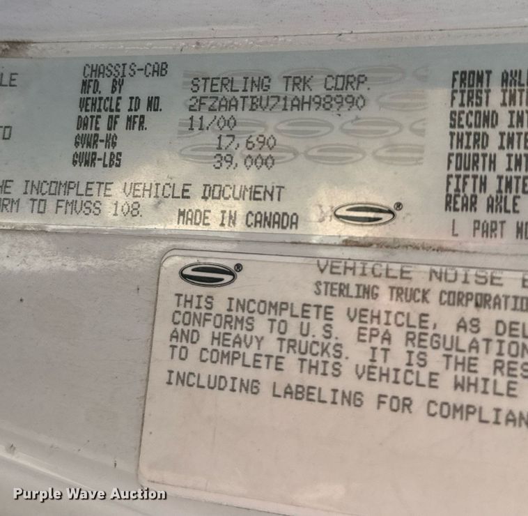 image for item IE9148 2001 Sterling digger derrick truck