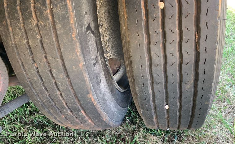 image for item JT9729 1997 Viking VPPD-48 drop deck trailer