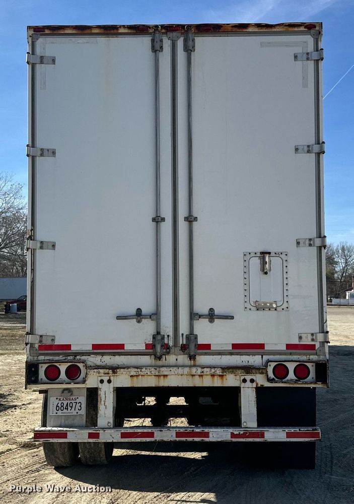 image for item LH9308 2005 Stoughton  AVW-535T-S-C-AR dry van trailer