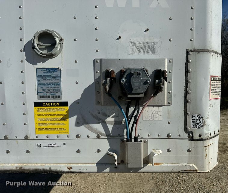 image for item LH9308 2005 Stoughton  AVW-535T-S-C-AR dry van trailer