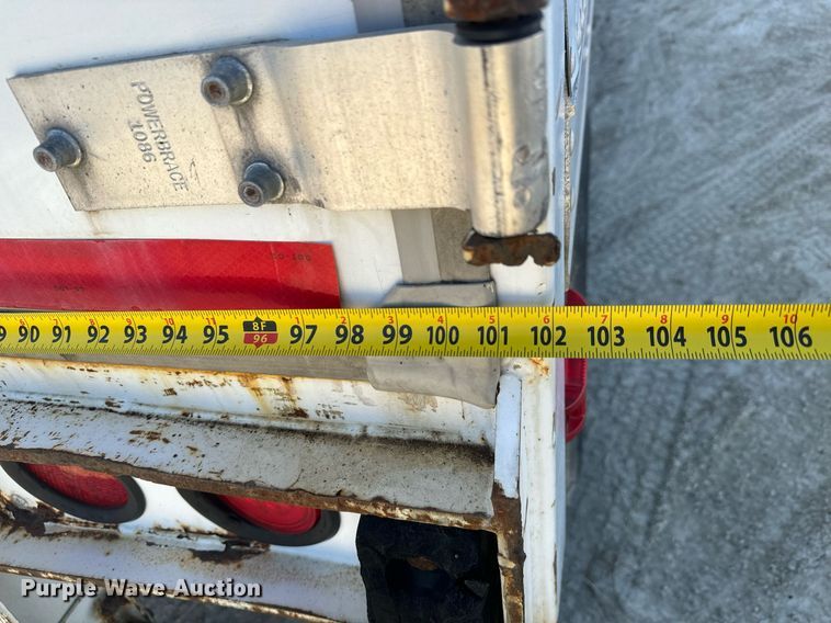 image for item LH9308 2005 Stoughton  AVW-535T-S-C-AR dry van trailer