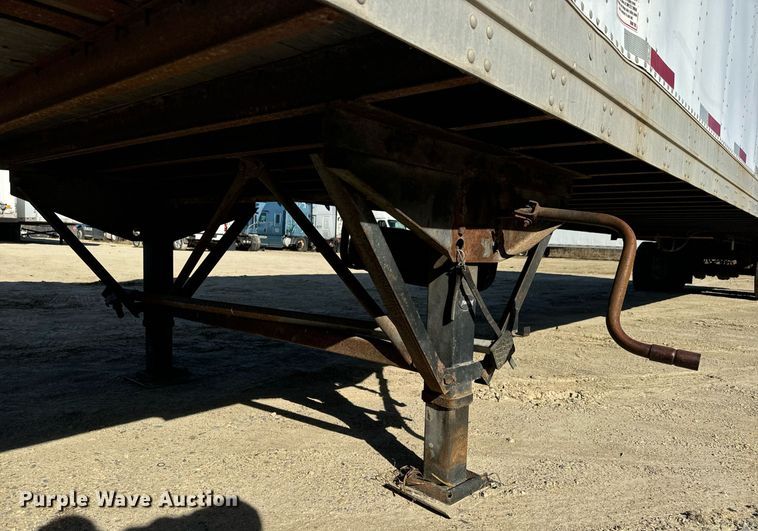 image for item LH9308 2005 Stoughton  AVW-535T-S-C-AR dry van trailer