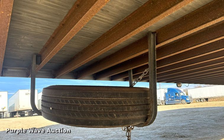 image for item LH9308 2005 Stoughton  AVW-535T-S-C-AR dry van trailer