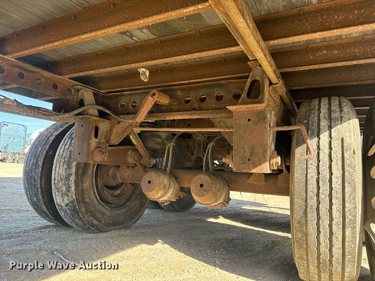 image for item LH9308 2005 Stoughton  AVW-535T-S-C-AR dry van trailer