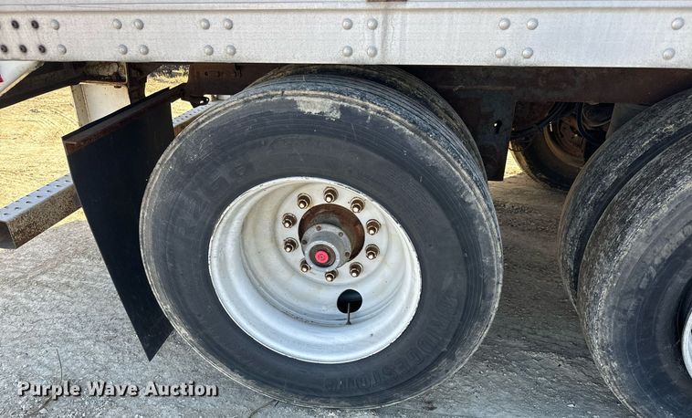 image for item LH9308 2005 Stoughton  AVW-535T-S-C-AR dry van trailer