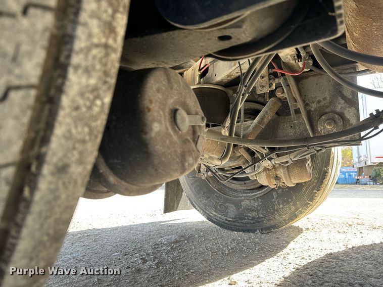 image for item LH9310 2005 Great Dane  dry van trailer