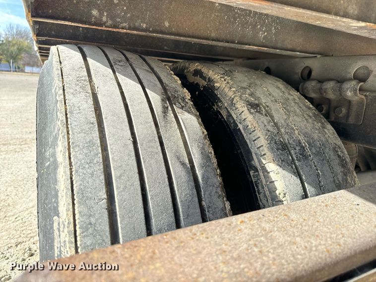 image for item LH9310 2005 Great Dane  dry van trailer