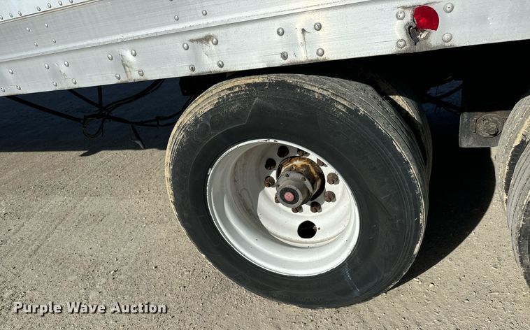 image for item LH9310 2005 Great Dane  dry van trailer