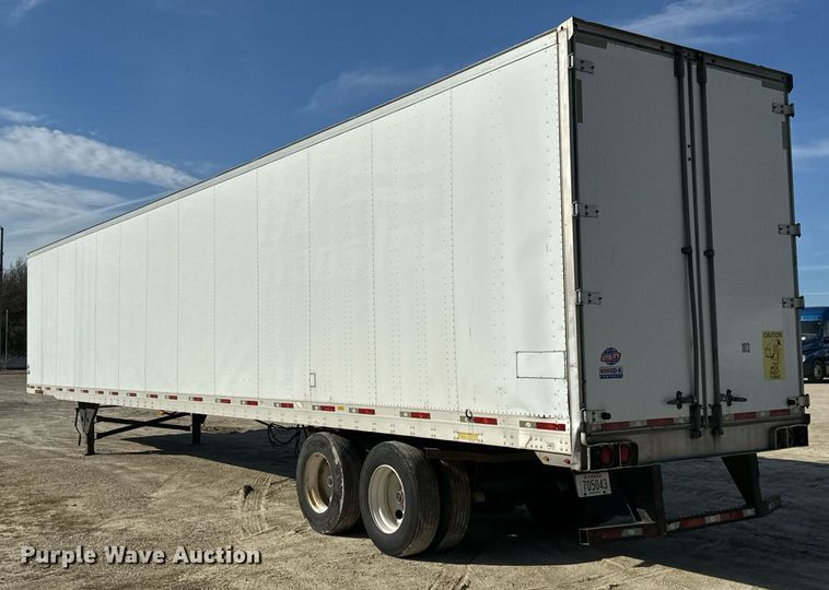 image for item LH9311 2013 Utility  4000D-X  dry van trailer